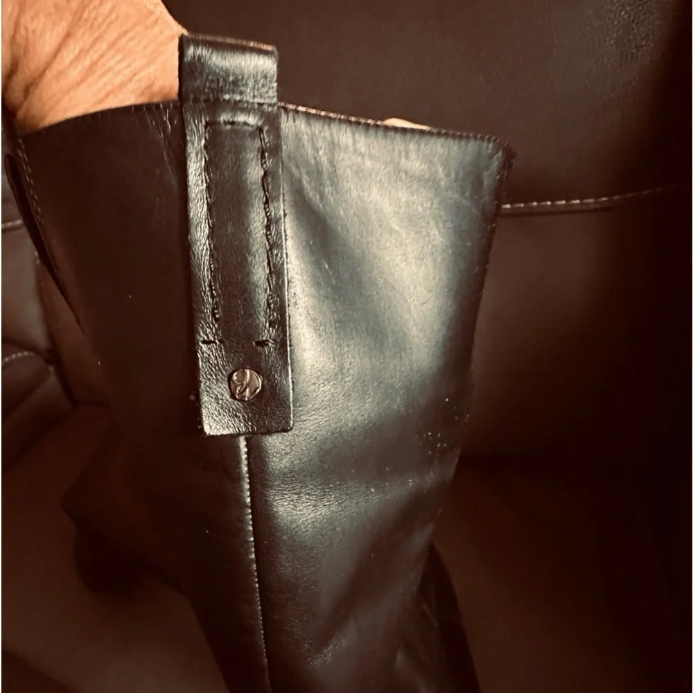Nine West tall Nicolah Leather Boots, barely used no scuffs or scratches sz 7.5